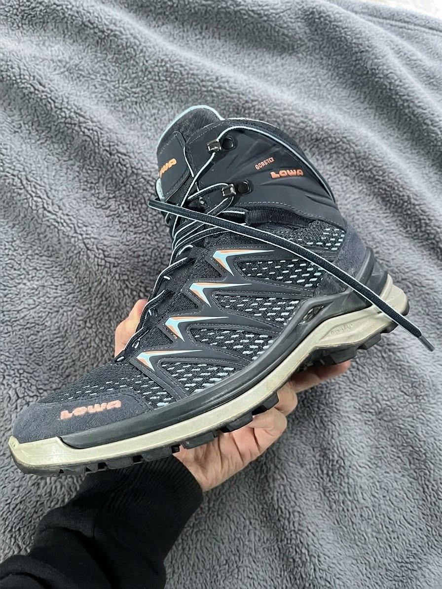 Lowa Gore-Tex trekking botları, durum 10/10