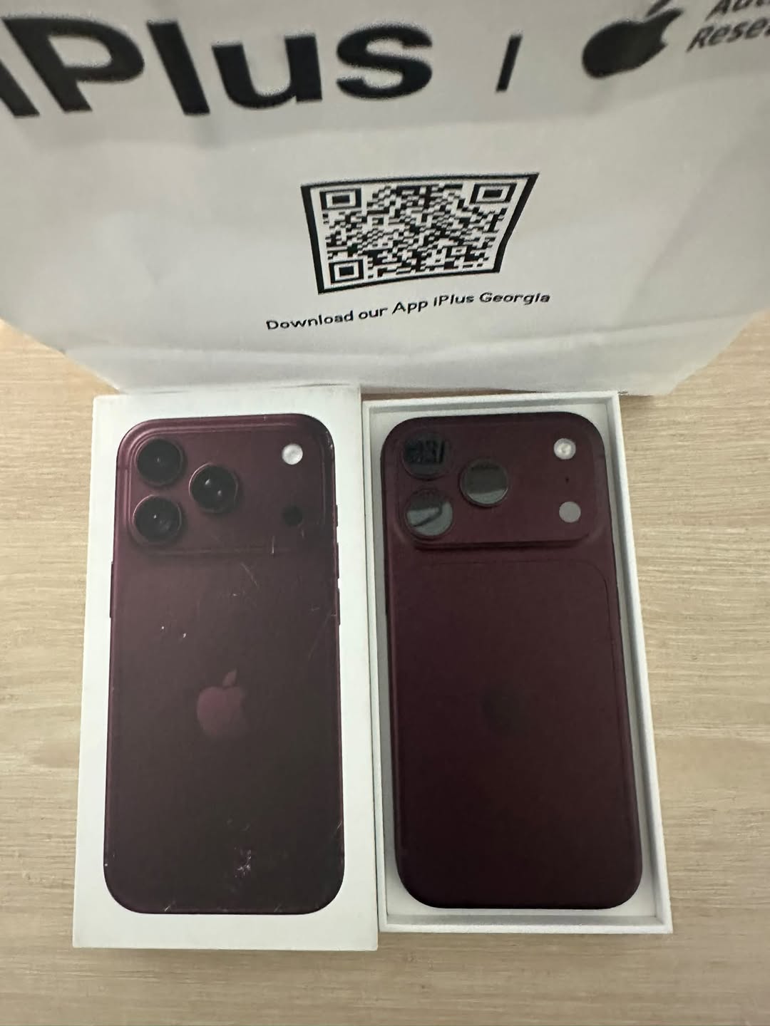 18 pro 256GB 1 loaded in hand 2000