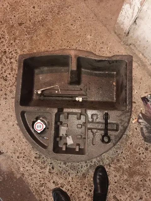 Elantra'nın bagaj kapağı