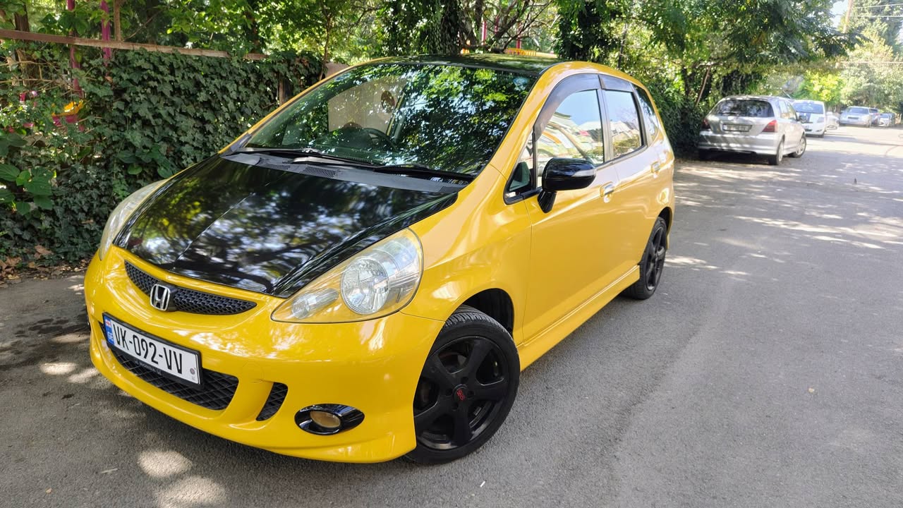 Avtomobil 2005 — 3,800$