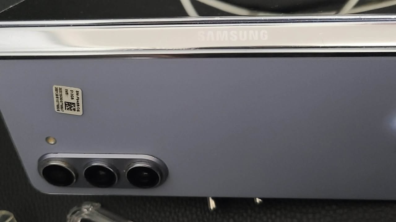 Samsung Galaxy Z Fold5 for sale 2000