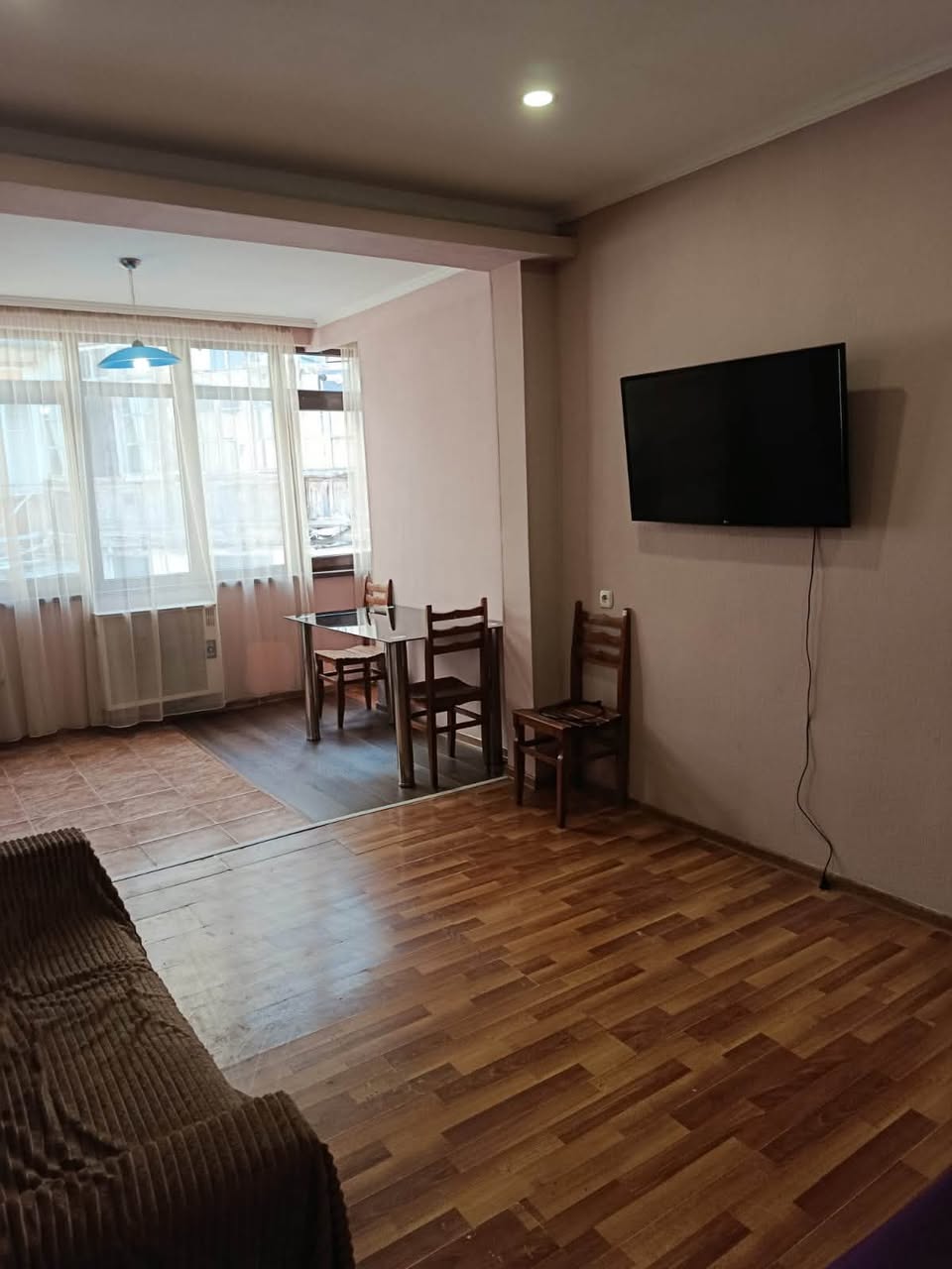 For rent 6 minutes walk from Marjanishvili metro.