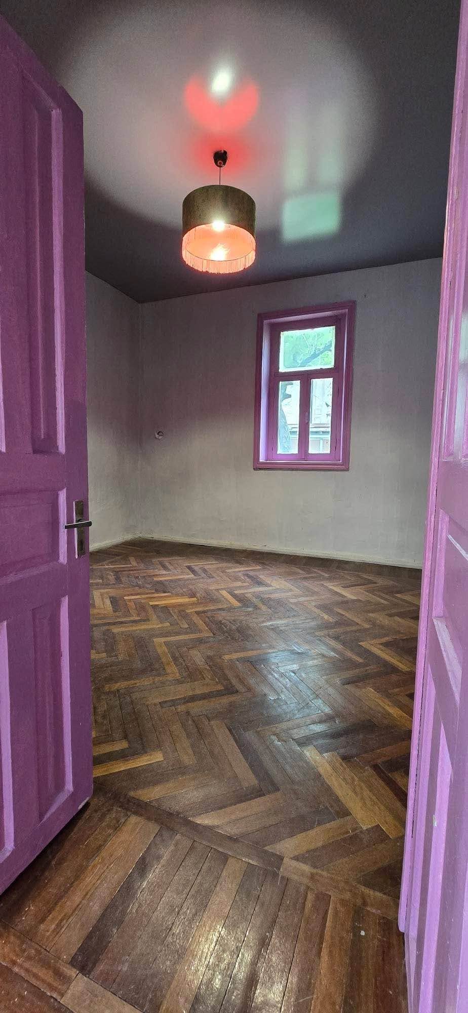 Kiralanır ticari alan eski tadilatlı, Kutaisi - 1,500₾