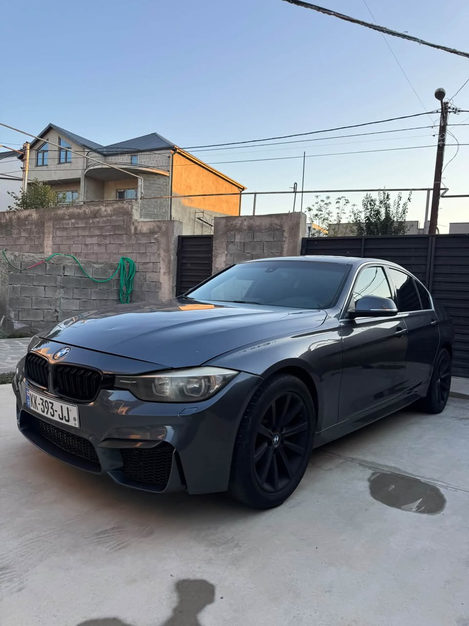 BMW F30 2012