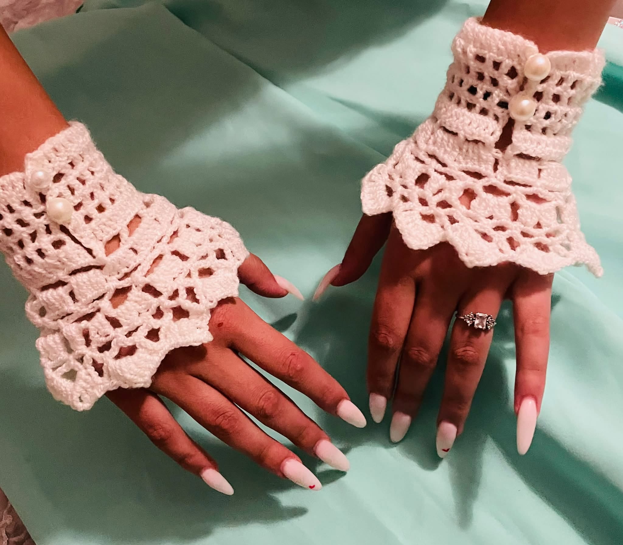 Handmade crochet lace wrist gloves