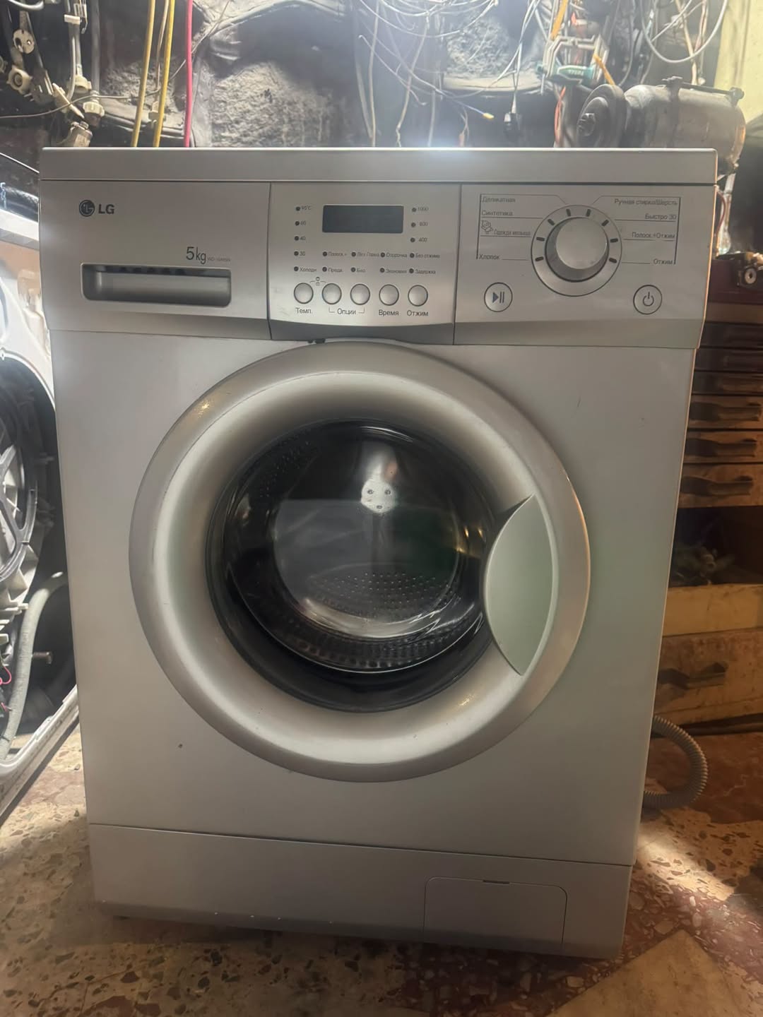 Vaqi çalışıyor idealdir 350₾ yerimde teslim edbilirim
