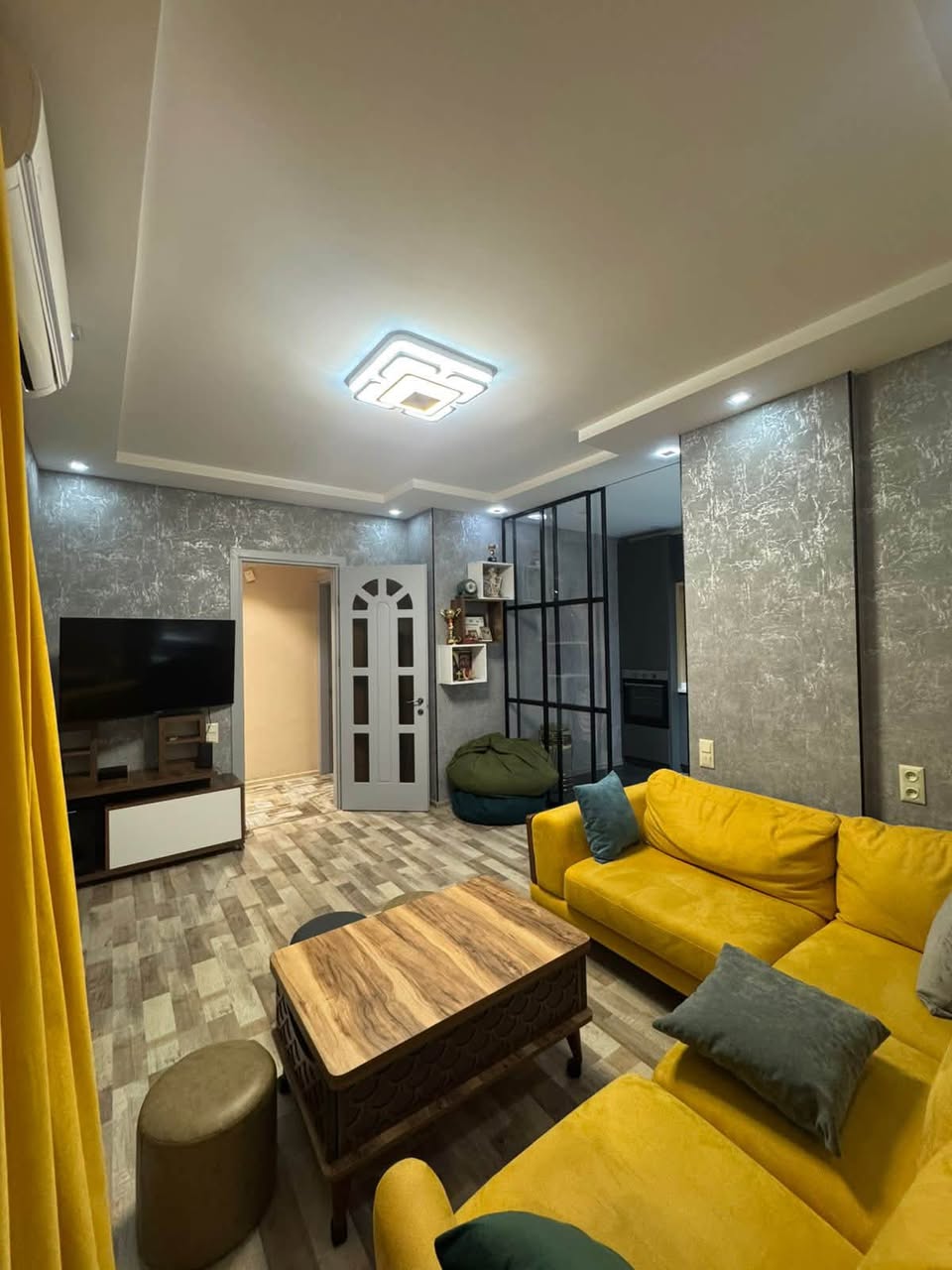 Продаётся 2-комнатная квартира, Батуми — $153,000