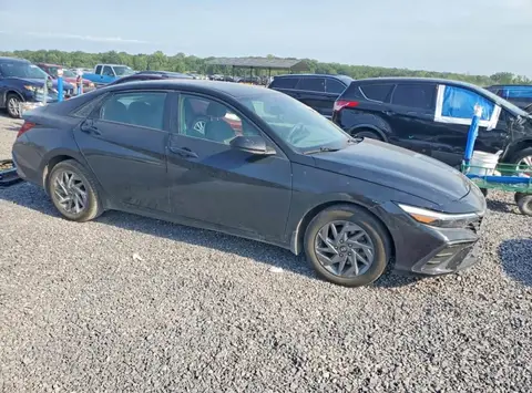 Hyundai Elantra 2024/23 Çalışır ve Sürüş — 5,500$