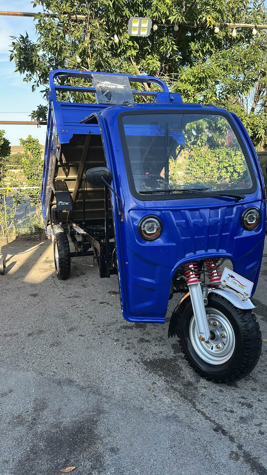 Muravey üçtəkərli yük motoru