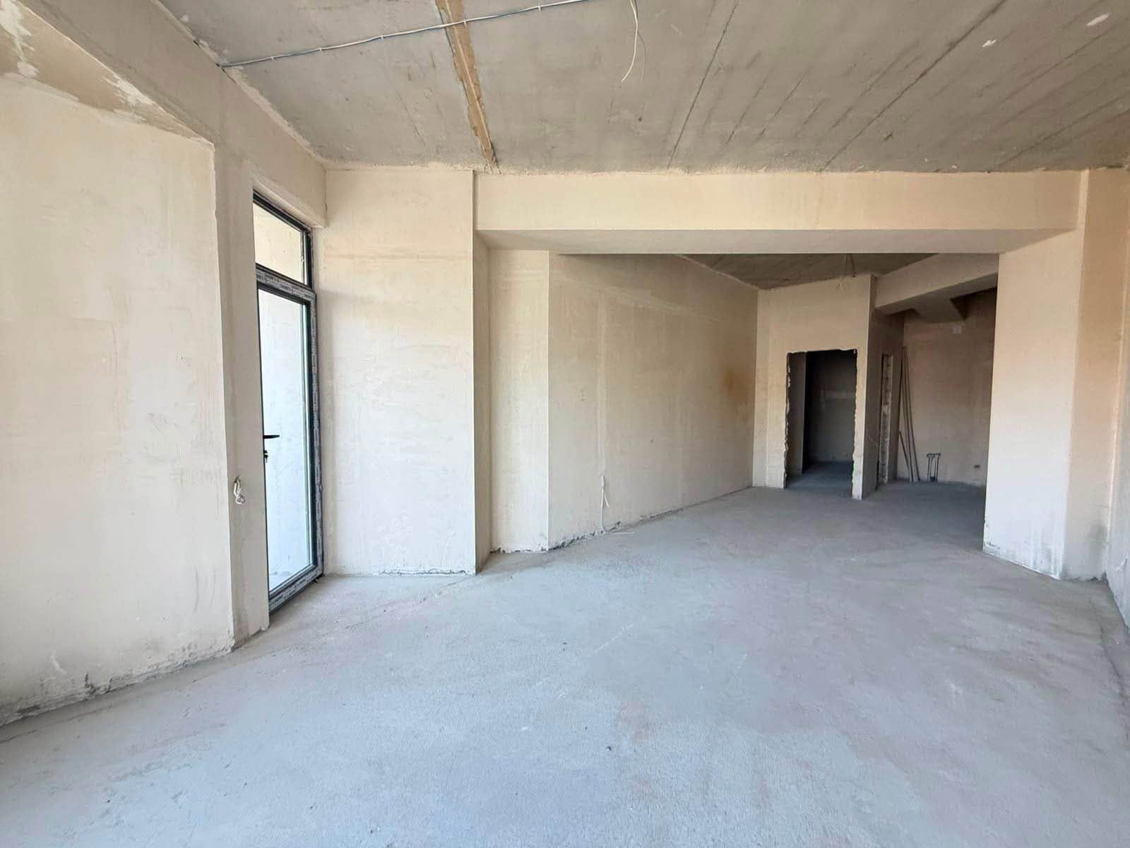 Satılır 3 otaqlı mənzil, İrəvan - $210,000