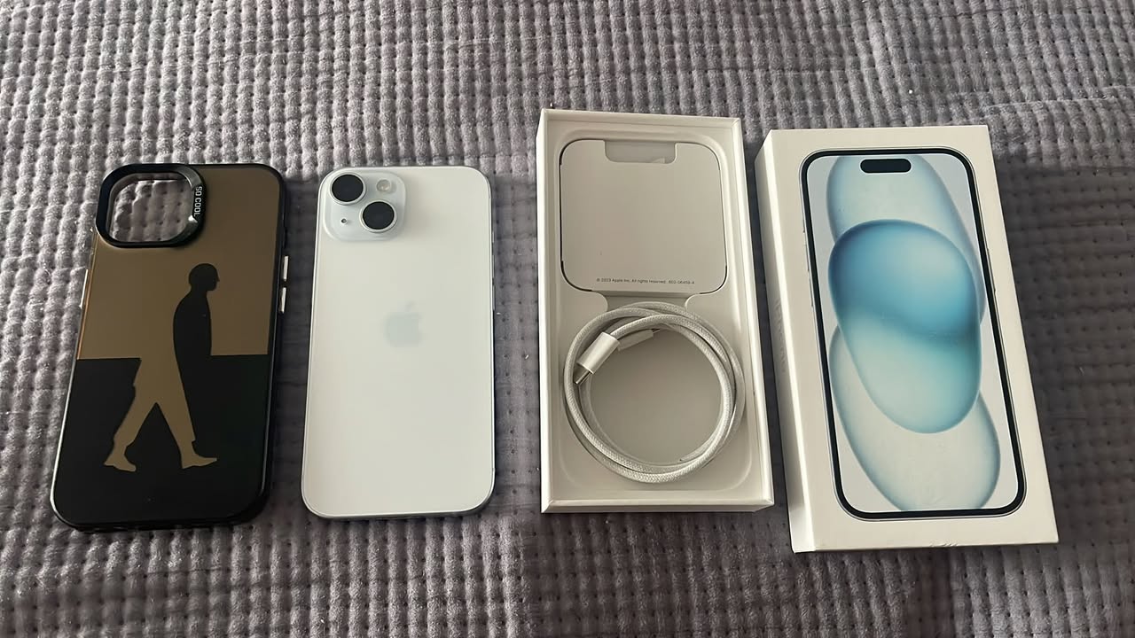 iPhone 15 128 GB for 1150 lari