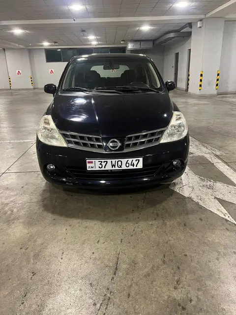 Nissan Tiida 2008