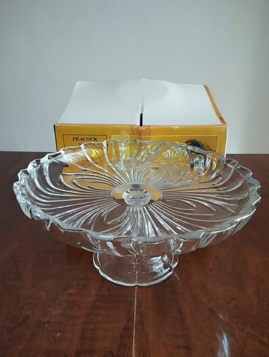 Peacock kristal ayaqlı qab, yeni