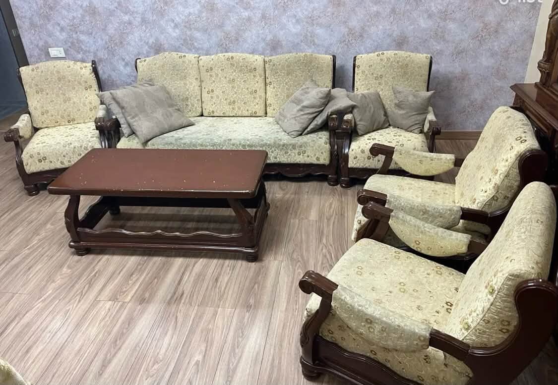 Mobilya koleksiyonu masa ile