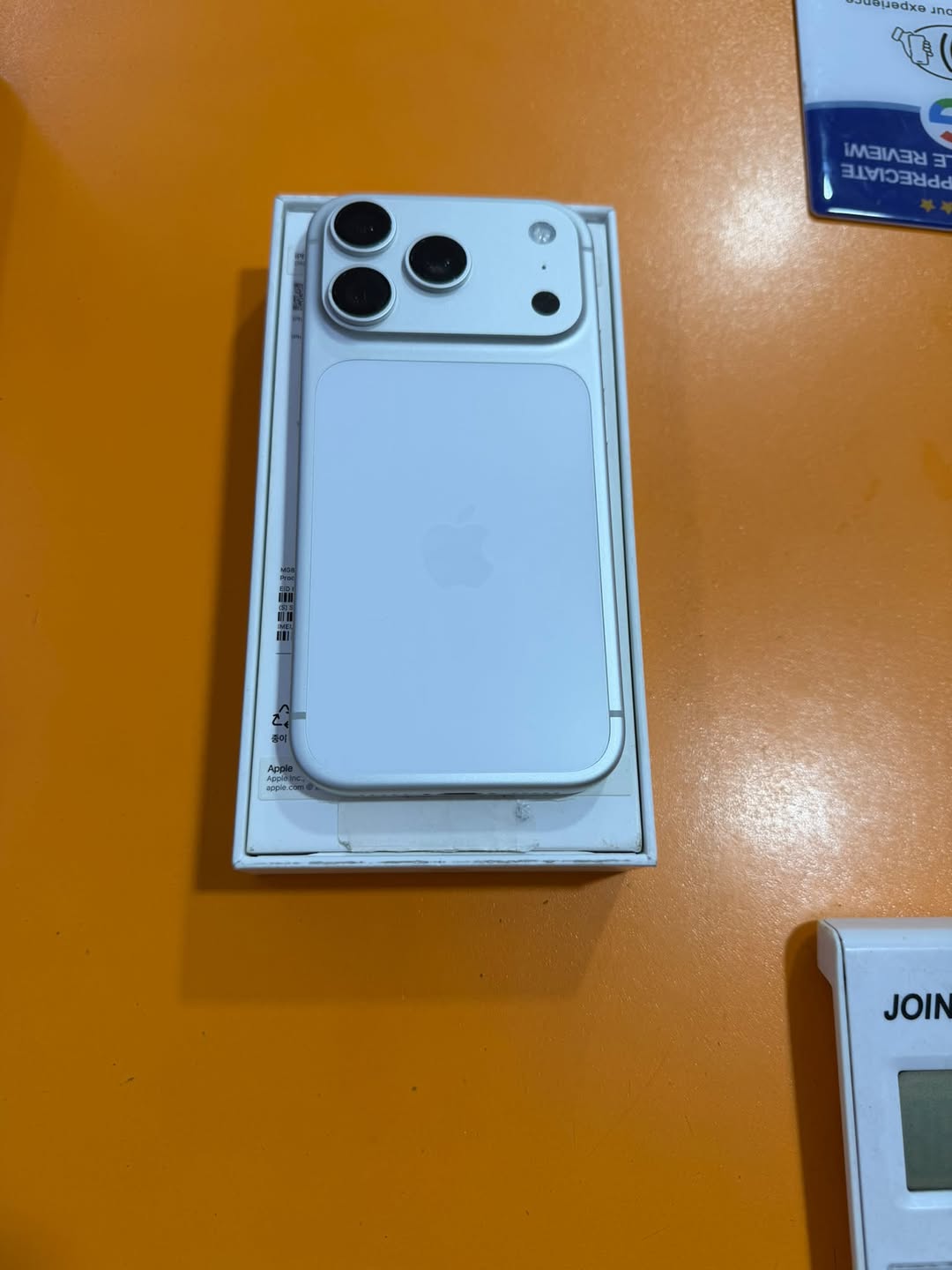 📱 iPhone 17 Pro 256GB — 2,950₾ satılır