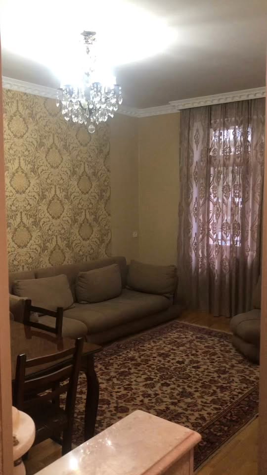 For rent in Kutaisi apartment on Rustaveli street with renovation — 900₾