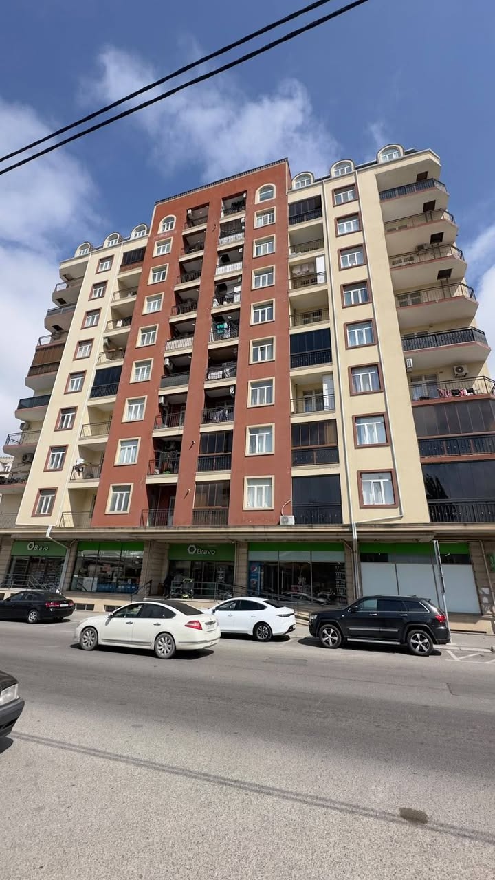 3-комнатная квартира продается, Баку — 270,000 ₼