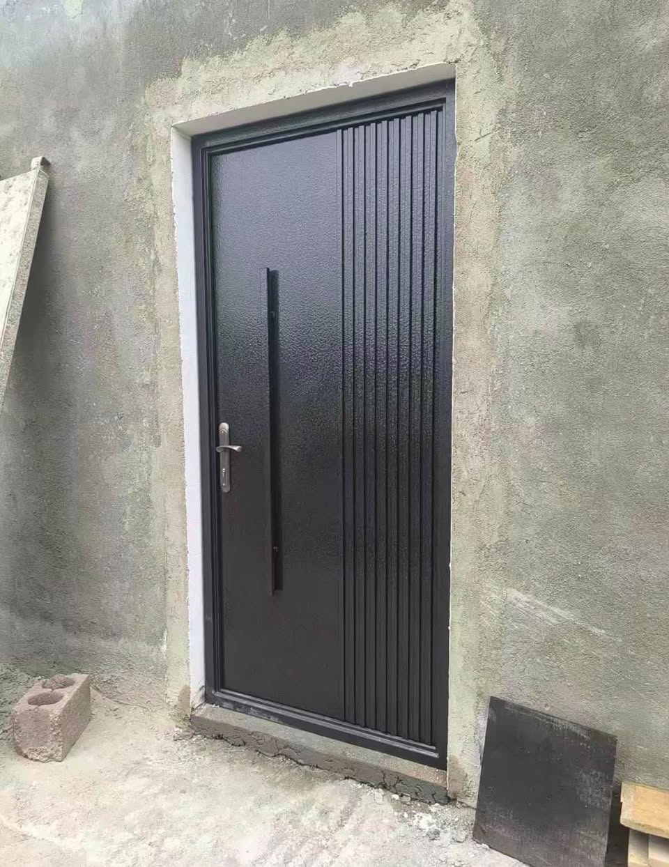 Made-to-order door 1.08×2.20 m