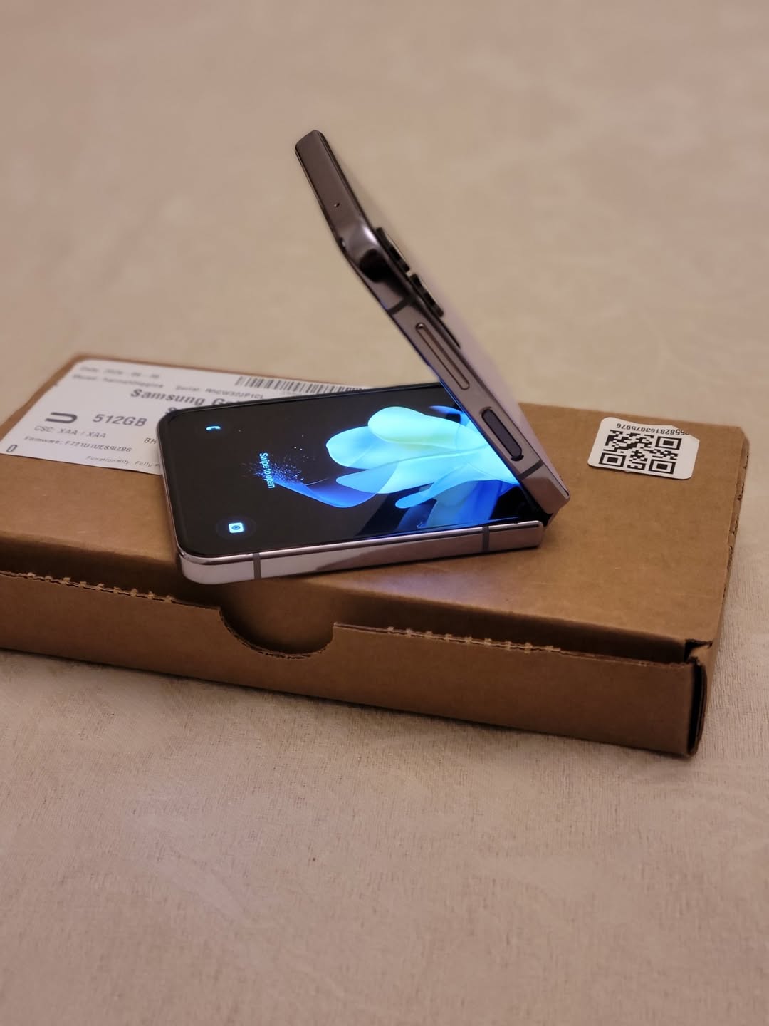 Samsung Galaxy Z Flip 4 is sold for 600₾