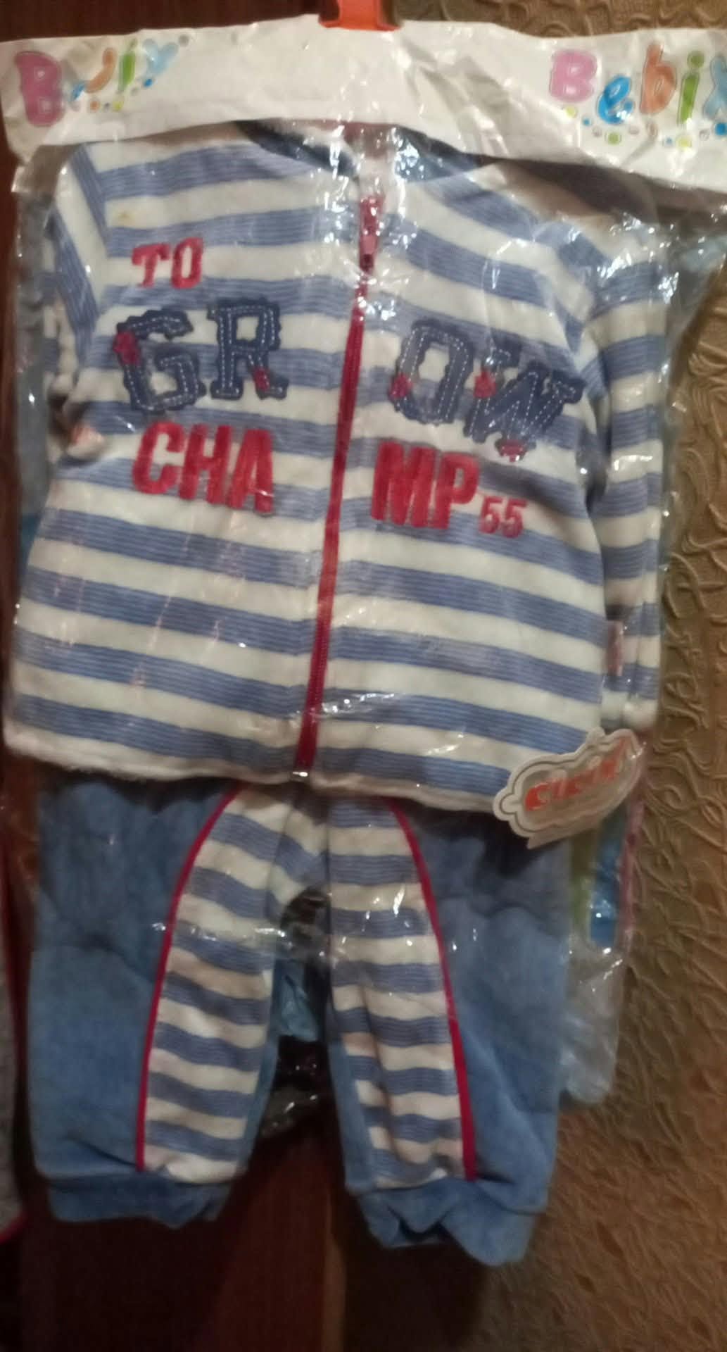 Yeni uşaq velur kostyumu, 2-4 ay