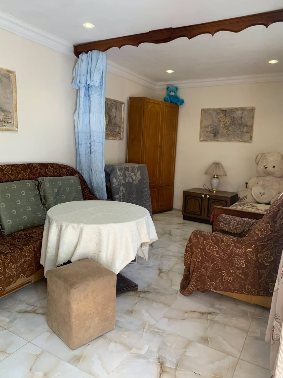 1+1 kiralık daire, Erivan