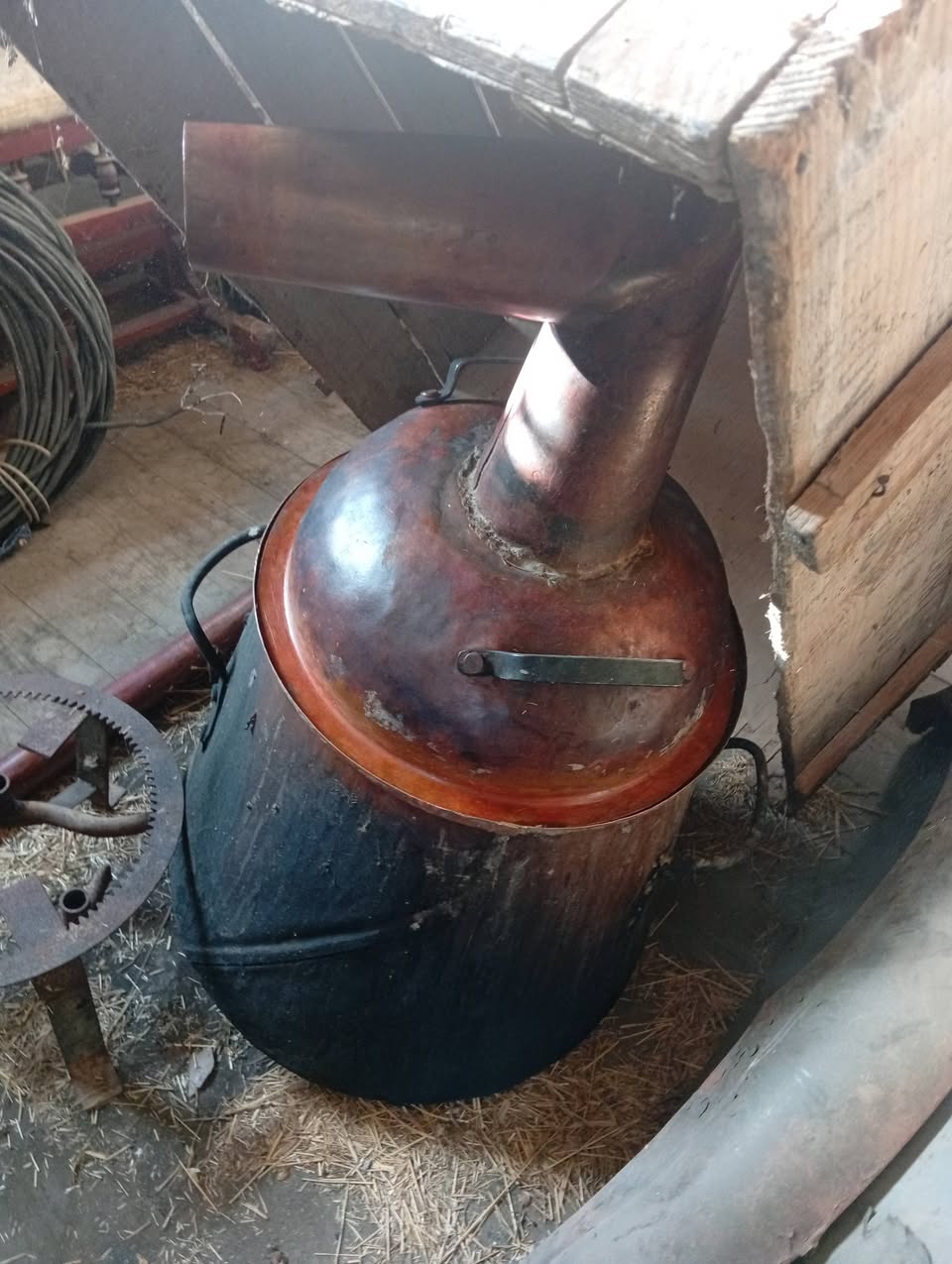 Copper still for sale with everything for 2000