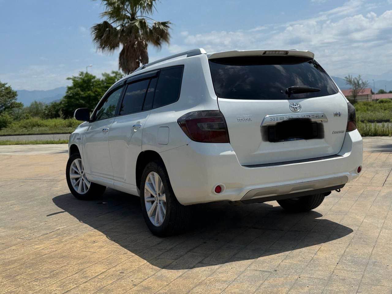Toyota 2008 — 100₾