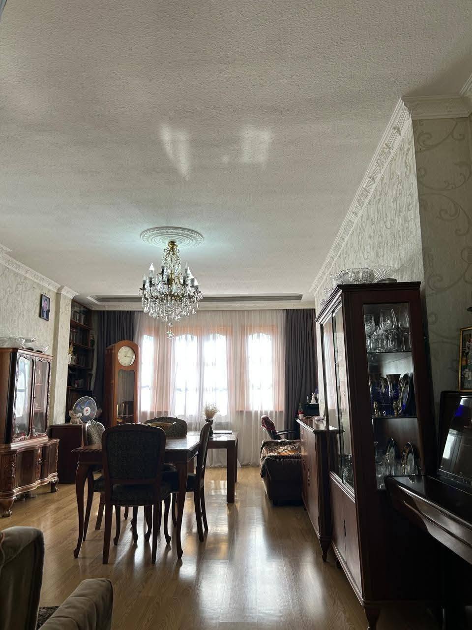 Продаётся 4-комнатная квартира, Тбилиси — $120,000