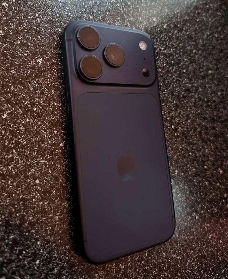 iPhone 17 Pro 256GB, blue