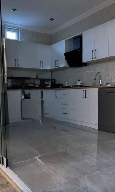 Продаётся квартира, Баку