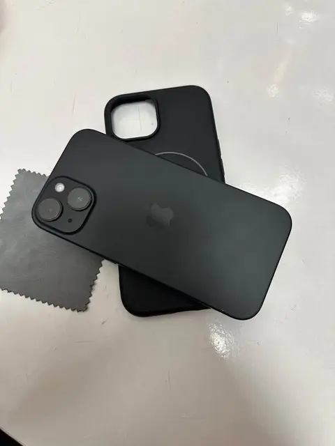 Satılır iPhone 15 128GB midnight telefon
