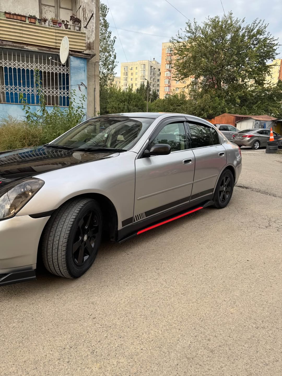 Продаётся Скаилэн 2002. Машина 2.5