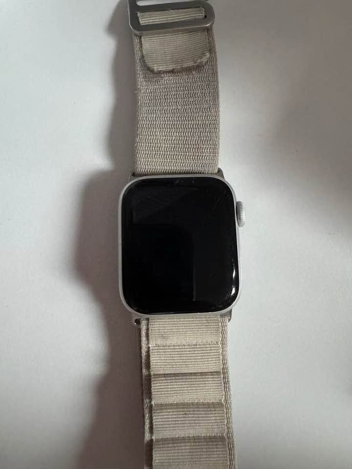 Apple Watch Series 4, original, with charger