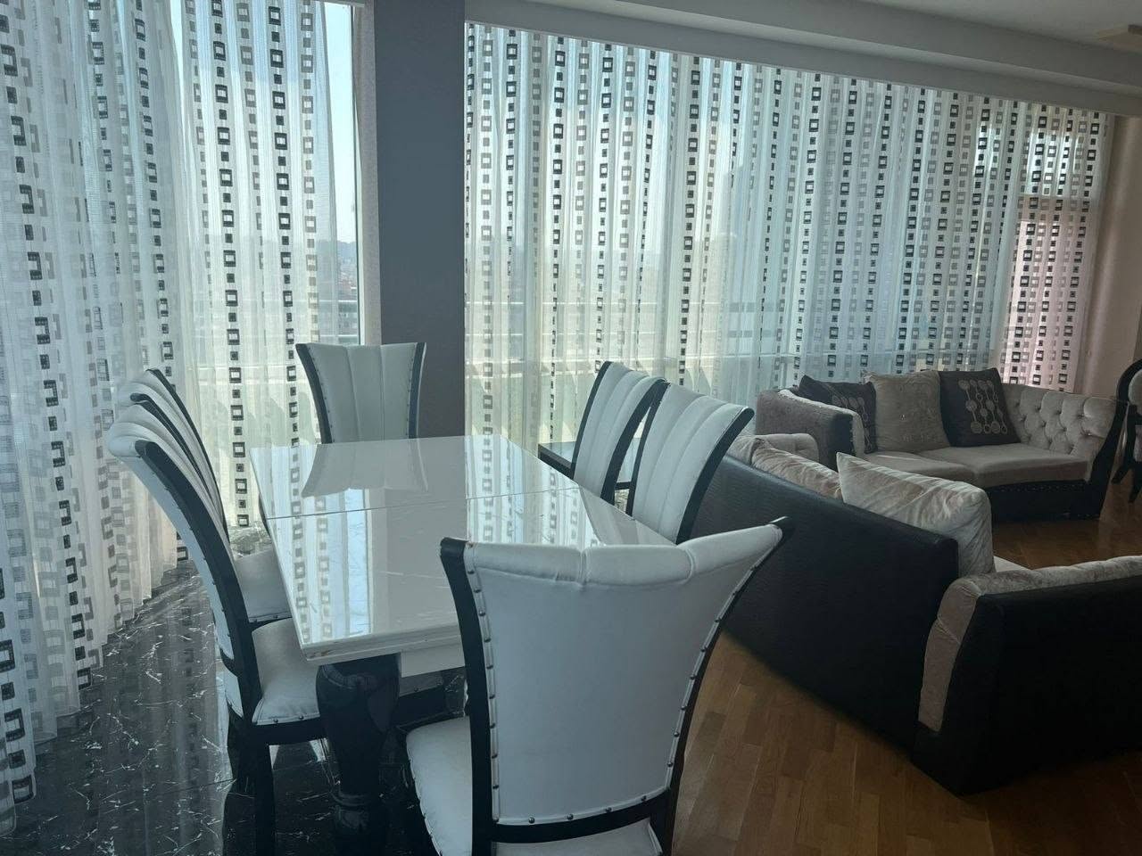 Сдаётся 4-комнатная квартира, Баку — 2,000 ₼