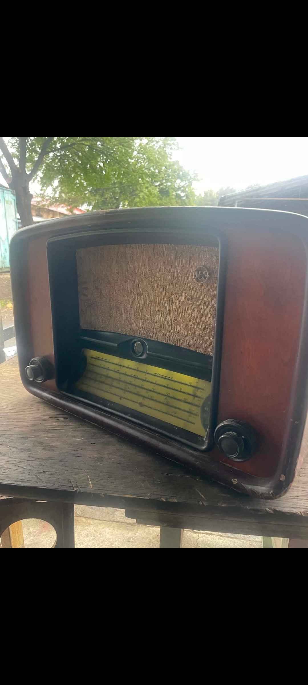 Vintage radio