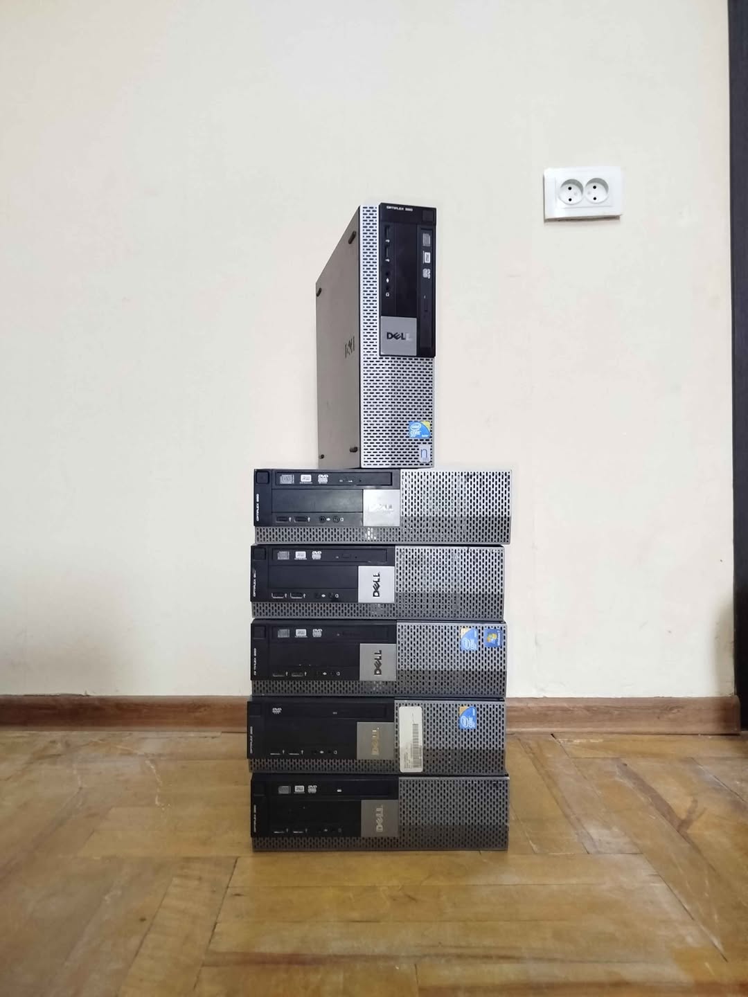 Dell კომპიუტერი i5, 6 GB, SSD 128 GB
