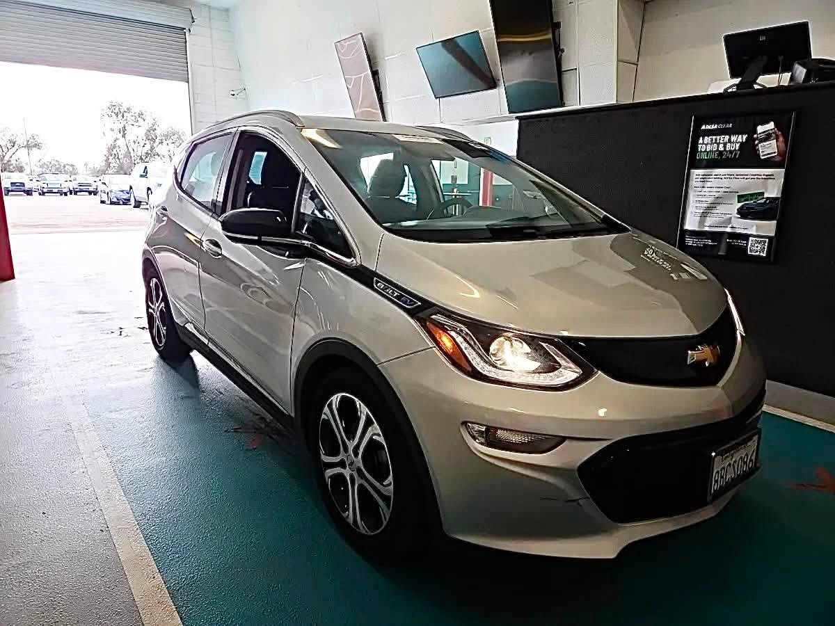 Chevrolet Bolt EV 2017 — 7,500$