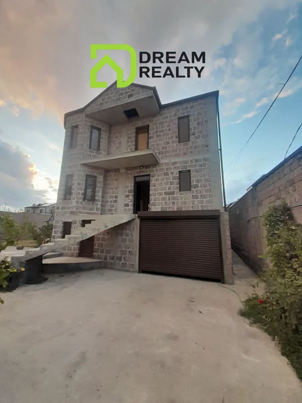 A house is for sale in Davtashen: the price is 450,000$