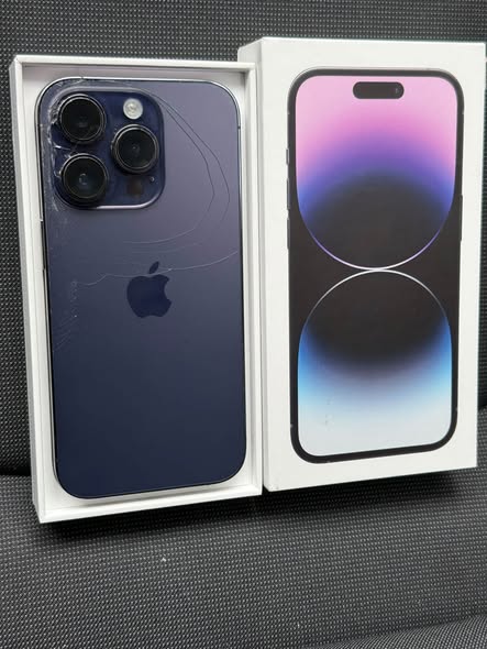 iPhone 14 Pro qutu və şarjərlə