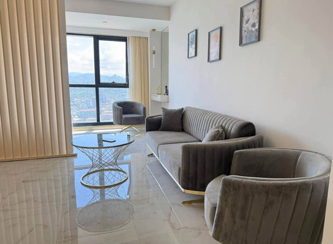 1 otaqlı mənzil kirayə verilir, Batumi — $1,000