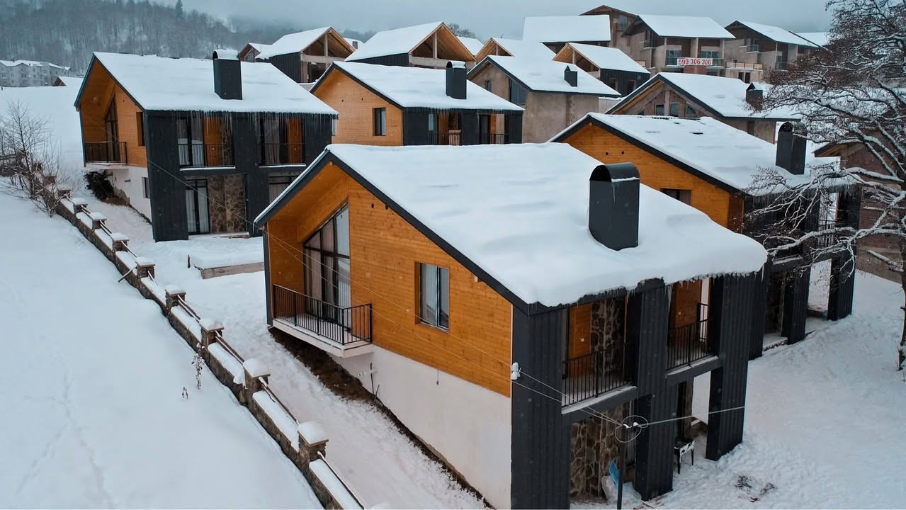 🏞️🏡იყიდება კოტეჯი ბაკურიანში დიდველზე. მახასიათებლები: ​🛌4 2023 —…