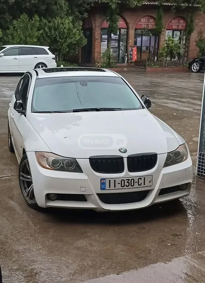 BMW 328 2007 — 3,700$