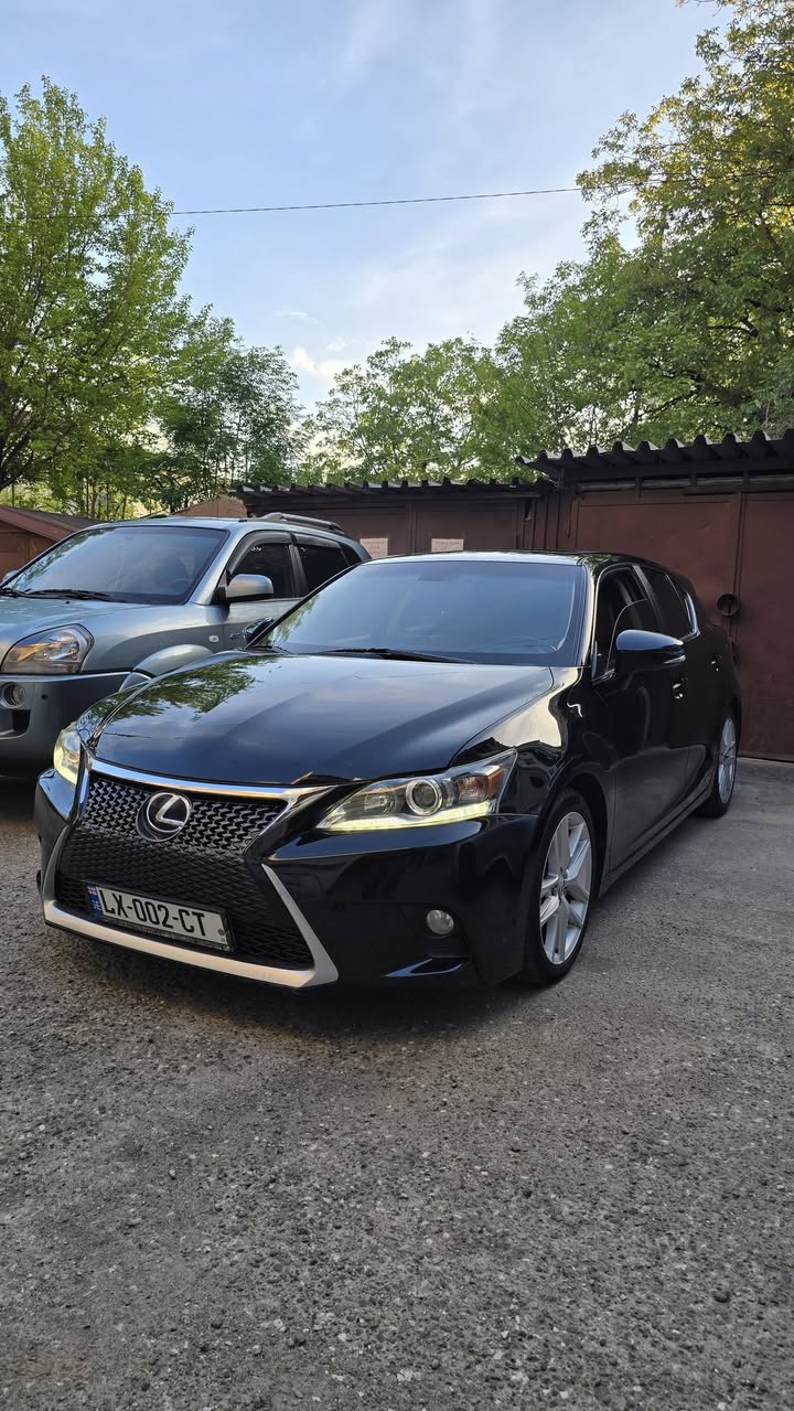 Lexus CT200h 2014