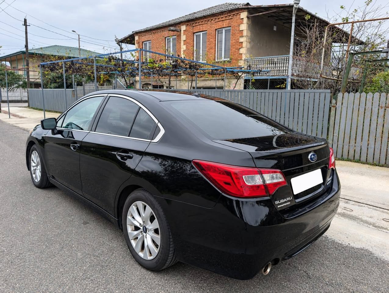 იყიდება სუბარუ ლეგასი 2015 იანი 4x4 — 7,000$