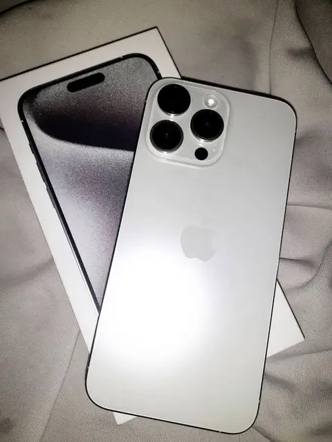 iPhone 16 Pro Max 92% battery