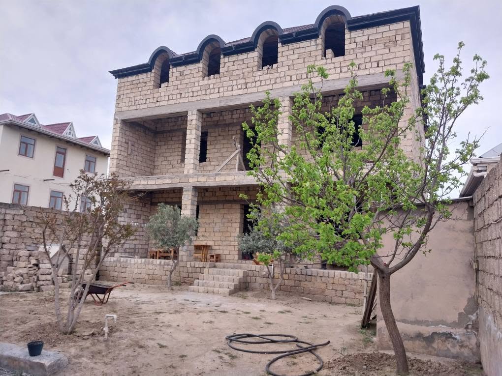 Həyət evi, Bakı — 200,000 ₼