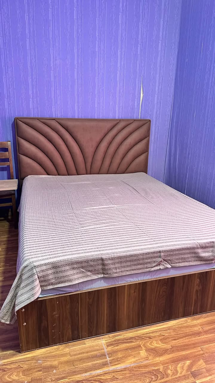 Taht 200x160 ortopedik yataklı matras ile