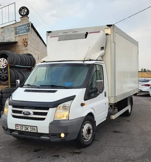 2010 թվական սառնարան - 17 500 $