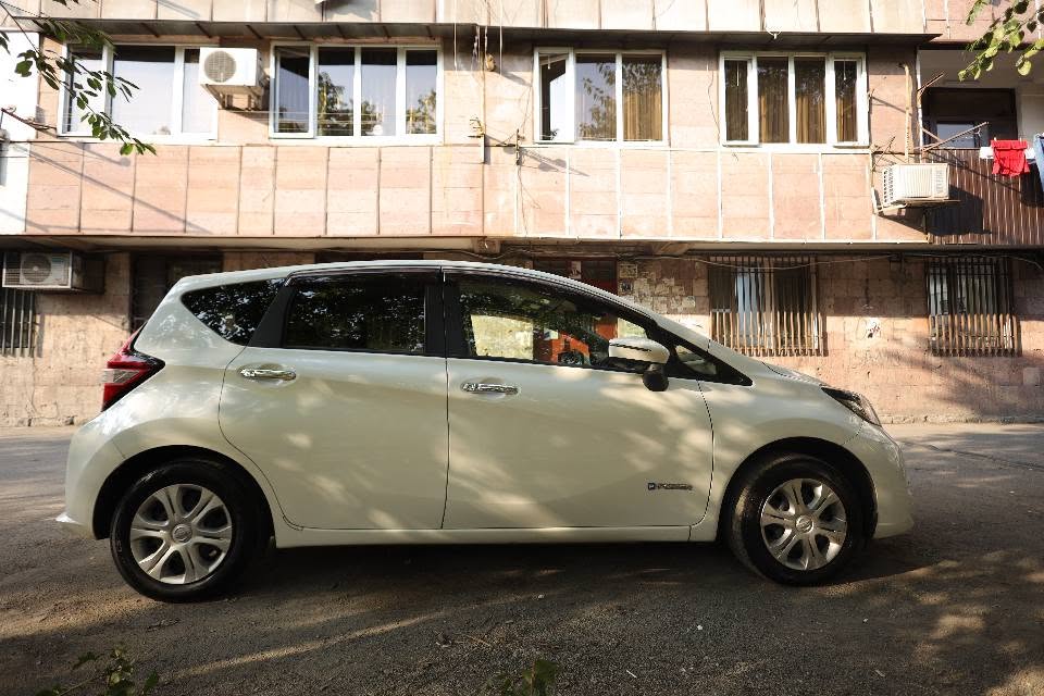 100,000 km, 360 camera, Ideal condition