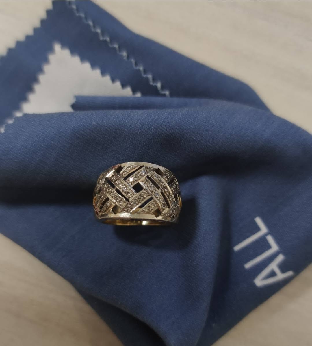 Zərgərlik — 1,300₼